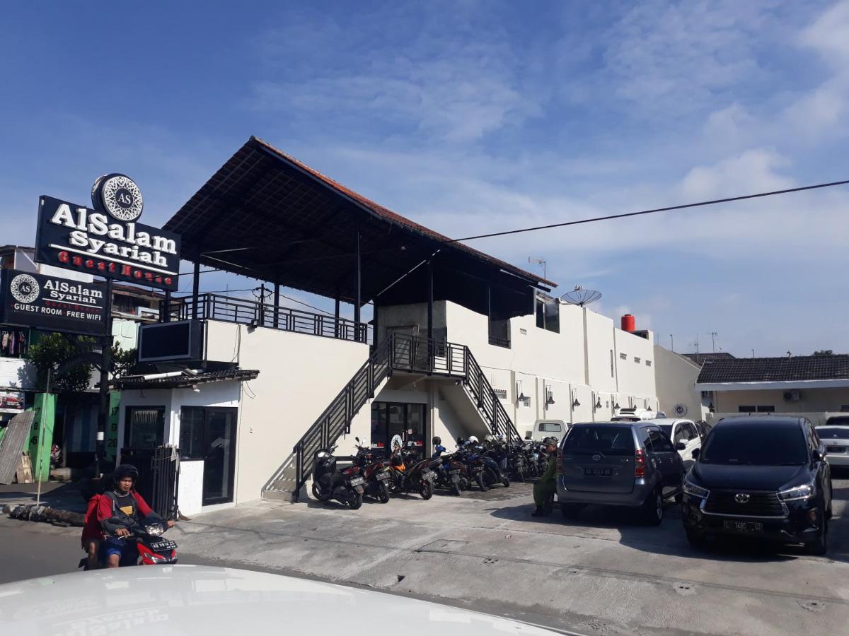 Alsalam Syariah Guesthouse Surakarta  Екстер'єр фото