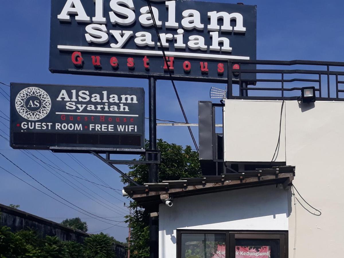 Alsalam Syariah Guesthouse Surakarta  Екстер'єр фото