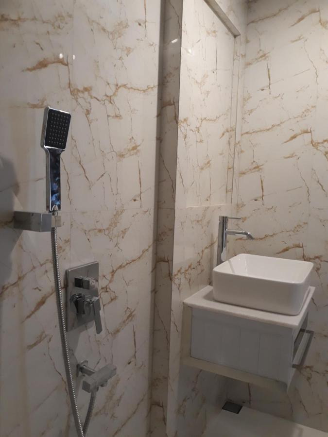 Alsalam Syariah Guesthouse Surakarta  Екстер'єр фото