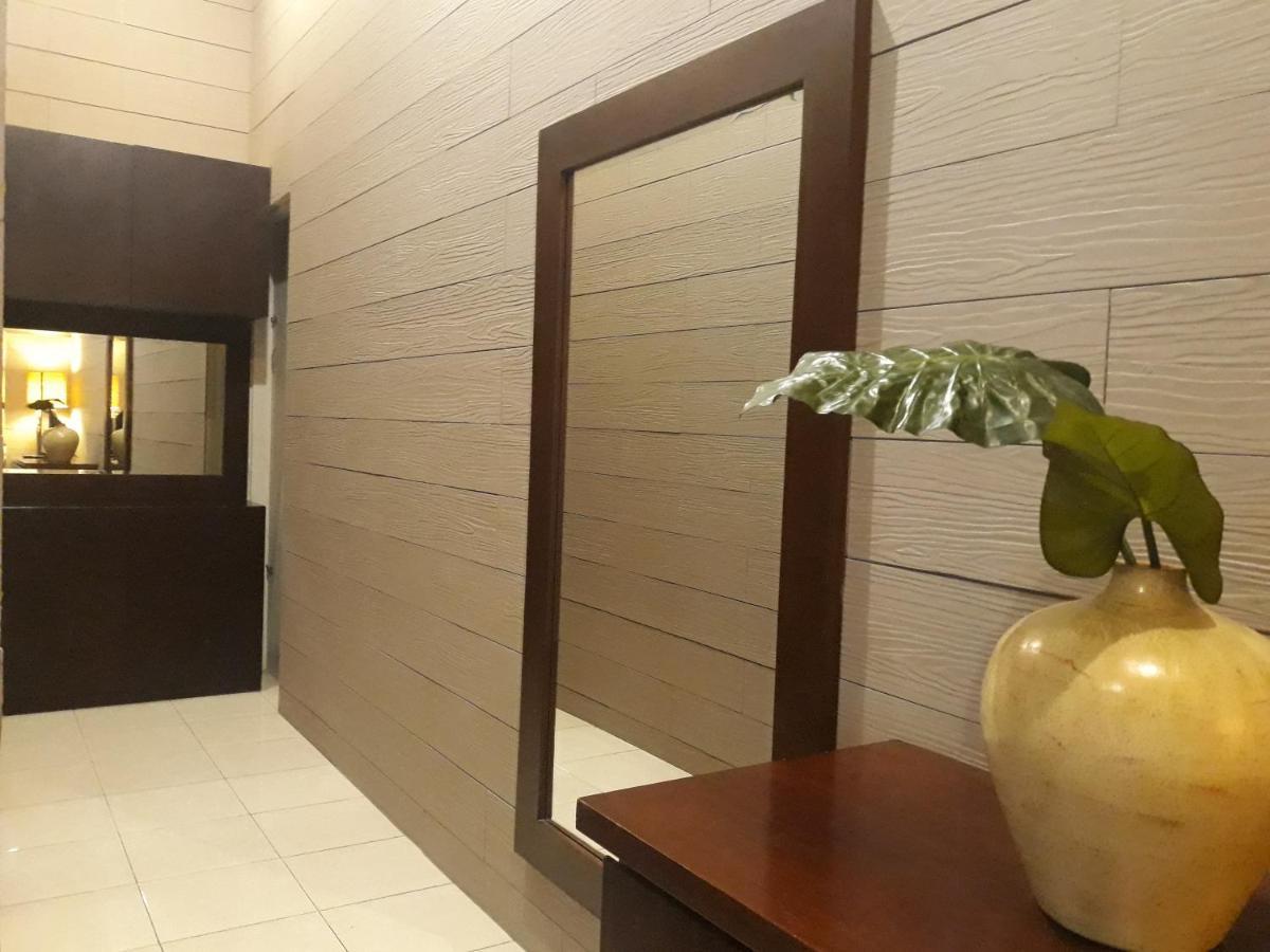 Alsalam Syariah Guesthouse Surakarta  Екстер'єр фото