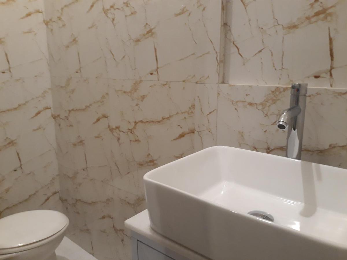 Alsalam Syariah Guesthouse Surakarta  Екстер'єр фото