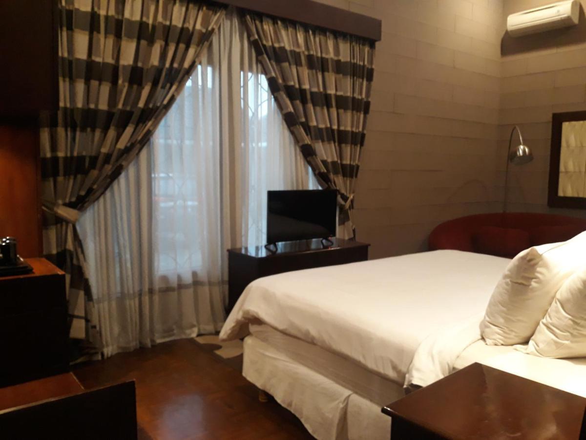 Alsalam Syariah Guesthouse Surakarta  Екстер'єр фото