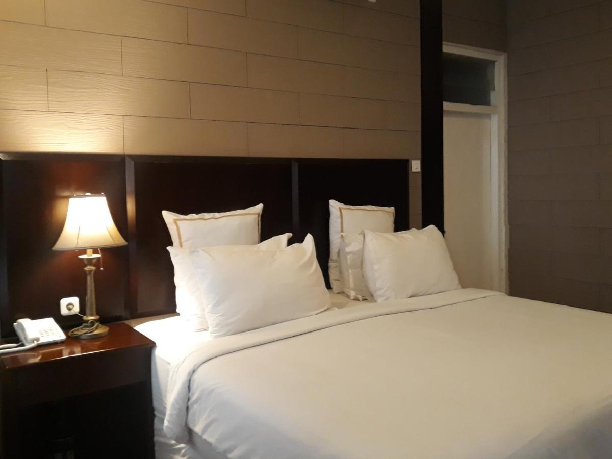 Alsalam Syariah Guesthouse Surakarta  Екстер'єр фото