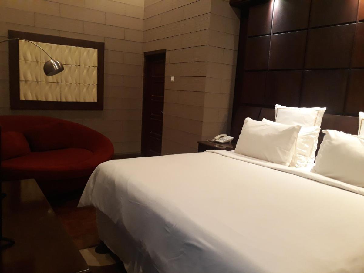 Alsalam Syariah Guesthouse Surakarta  Екстер'єр фото