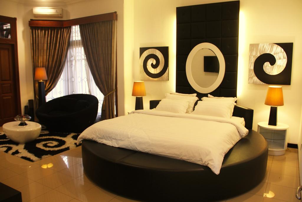 Alsalam Syariah Guesthouse Surakarta  Екстер'єр фото
