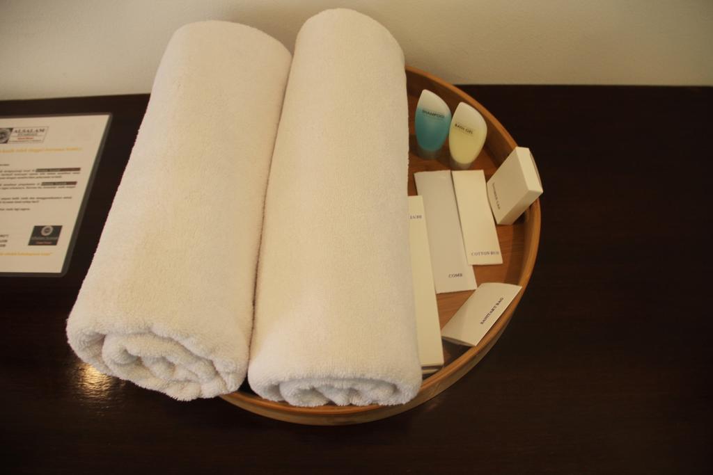 Alsalam Syariah Guesthouse Surakarta  Екстер'єр фото