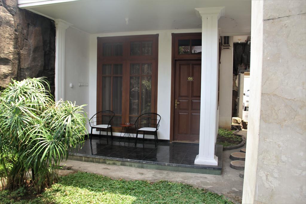 Alsalam Syariah Guesthouse Surakarta  Екстер'єр фото