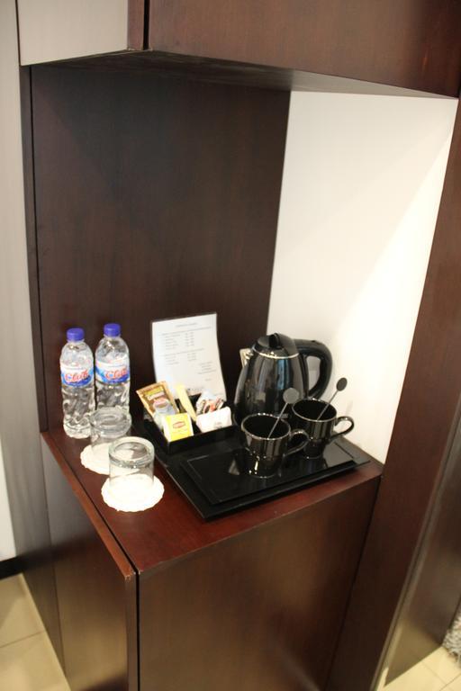 Alsalam Syariah Guesthouse Surakarta  Екстер'єр фото