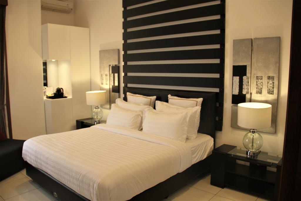 Alsalam Syariah Guesthouse Surakarta  Екстер'єр фото