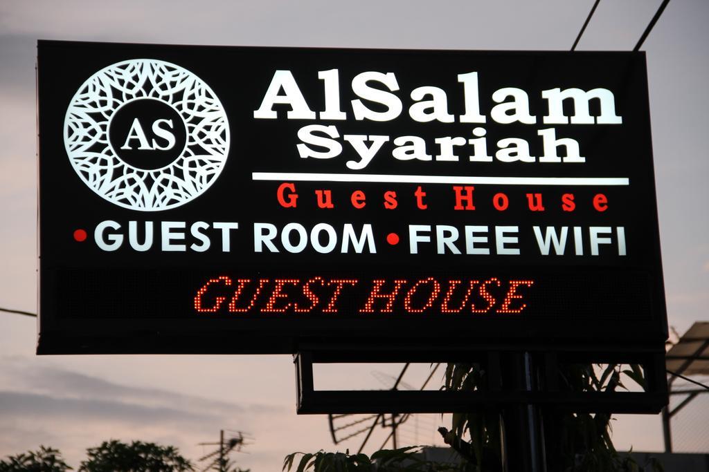 Alsalam Syariah Guesthouse Surakarta  Екстер'єр фото