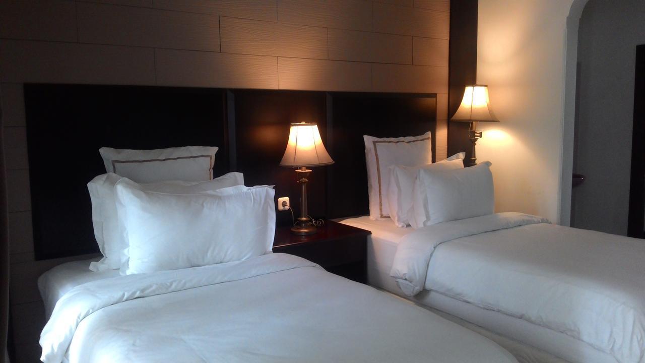 Alsalam Syariah Guesthouse Surakarta  Екстер'єр фото